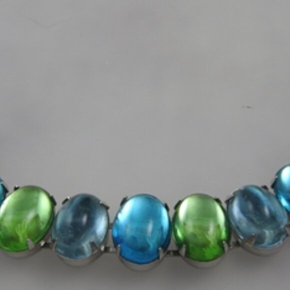 Hattie Carnegie Bracelet - Picture 1 of 3